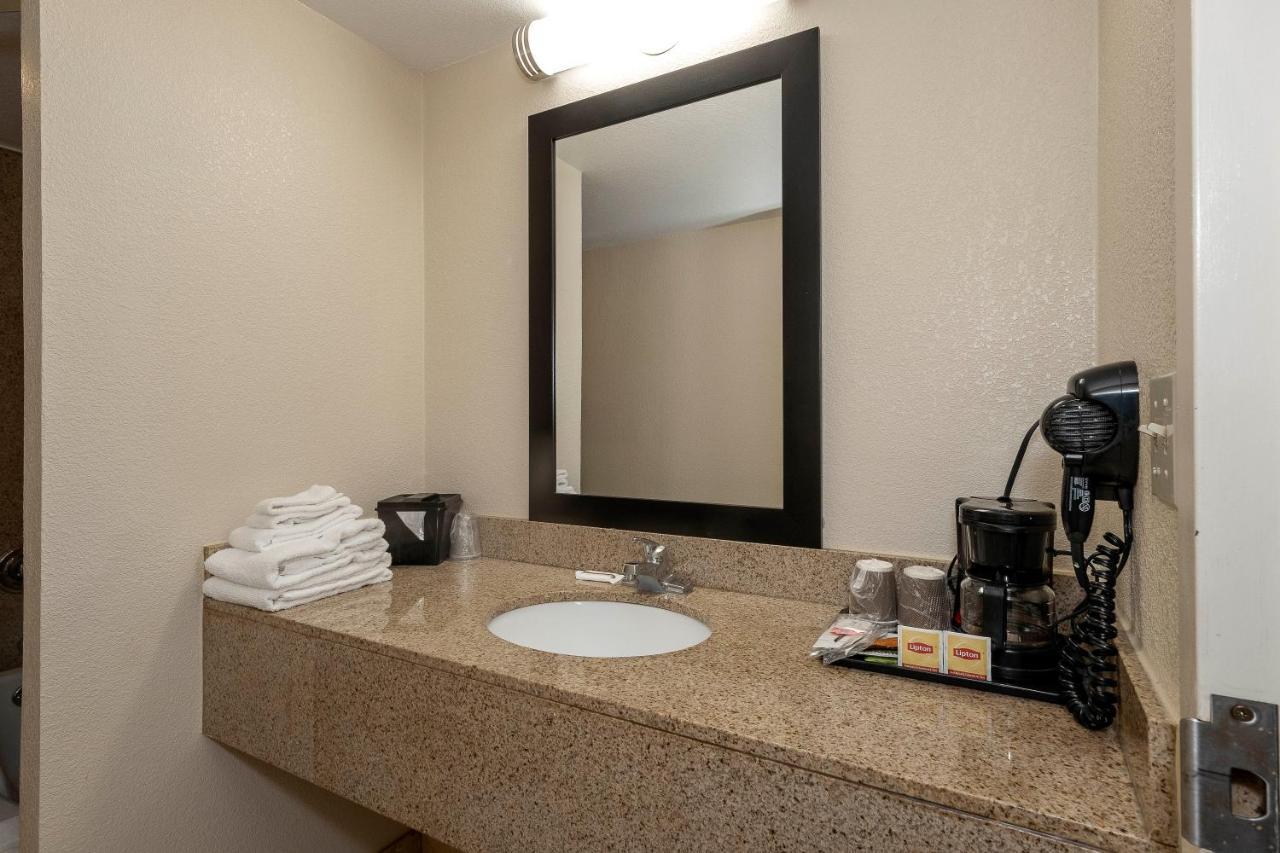 Red Roof Inn Bordentown - Mcguire Afb Εξωτερικό φωτογραφία